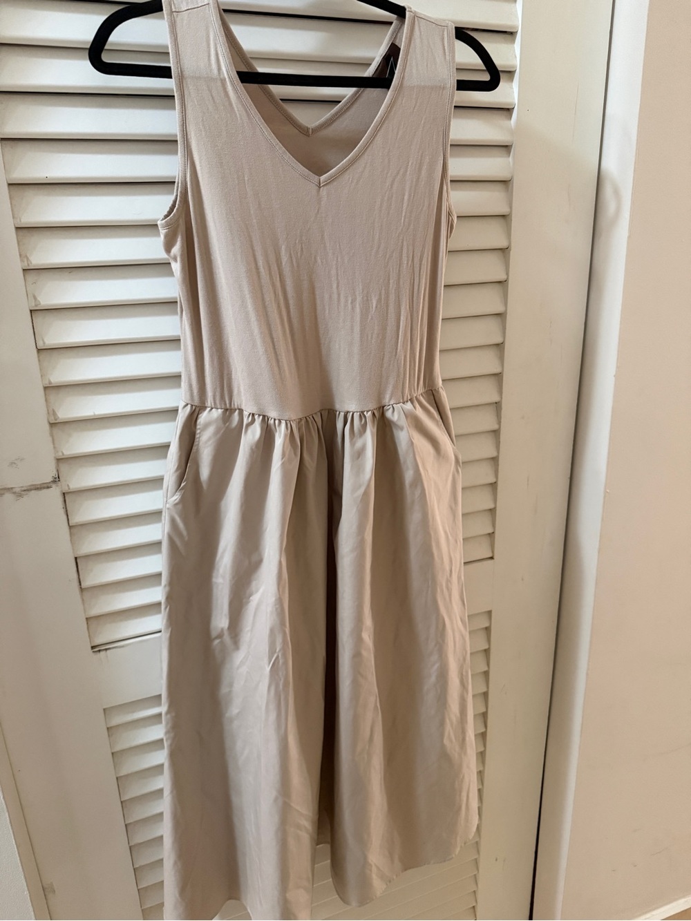 ' Sleeveless Beige V-Neck Dress